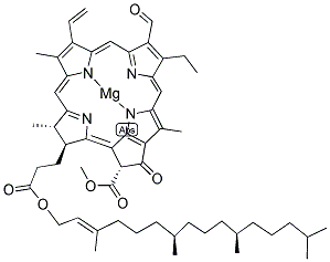 (SP-4-2)-((2E,7R,11R)-3,7,11,15-Tetramethyl-2-hexadecenyl (3S,4S,21R)-9-ethenyl-14-ethyl-13-formyl-21-(methoxycarbonyl)-4,8,18-trimethyl-20-oxo-3-phorbinepropanoato(2-)-N23,N24,N25,N26]-magnesium(519-62-0)